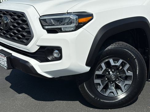 Certified 2023 Toyota Tacoma TRD Off-Road w/ Black Out Package (TMS) image 3