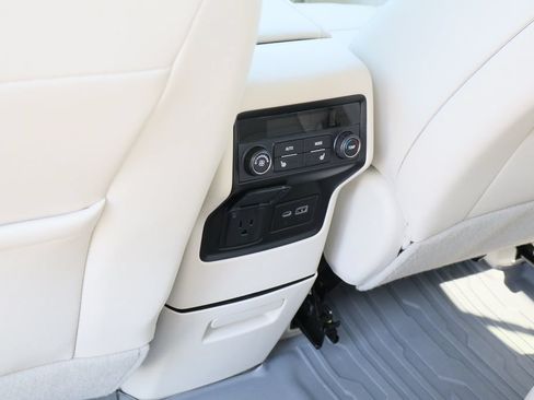 Certified 2023 GMC Acadia Denali w/ Denali Ultimate Package FWD image 26