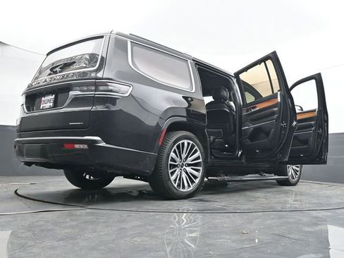 Used 2022 Jeep Grand Wagoneer Series III image 76