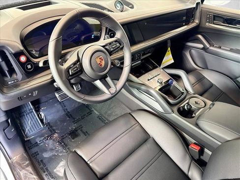 New 2026 Porsche Cayenne GTS AWD/4WD image 4
