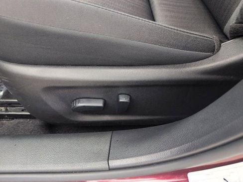 Used 2025 Nissan Altima 2.5 SV FWD image 14