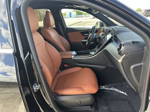 Used 2023 Mercedes-Benz GLC 300 image 29