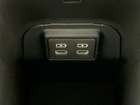 Certified 2025 Toyota RAV4 LE image 30