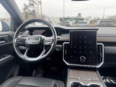 Used 2025 GMC Acadia Denali w/ LPO, Floor Liner Package image 13