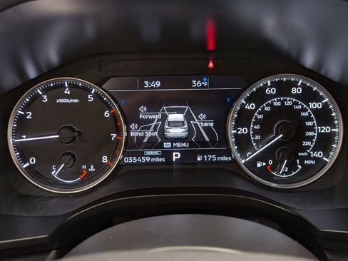 Used 2024 Mitsubishi Outlander SE image 16