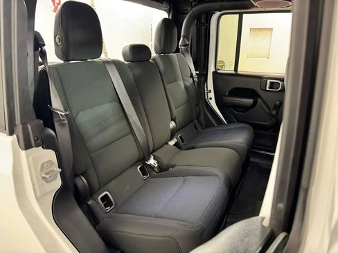 Used 2021 Jeep Gladiator Sport w/ Trailer Tow Package AWD/4WD image 27