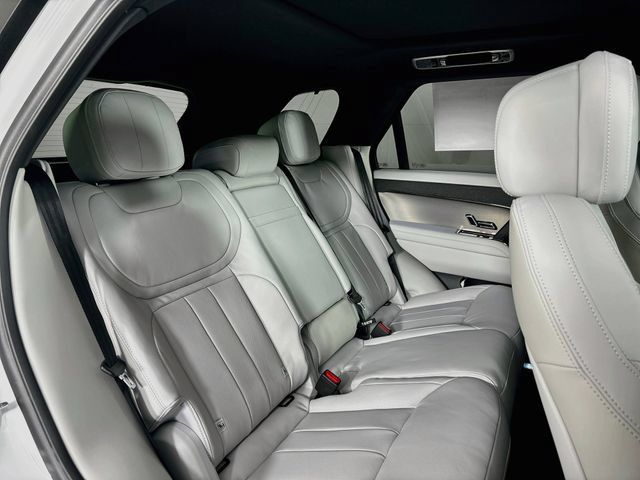 New 2027 Land Rover Range Rover Sport SE AWD/4WD image 24