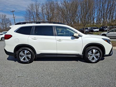 Certified 2025 Subaru Ascent Premium AWD/4WD image 8