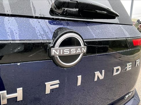 Certified 2022 Nissan Pathfinder SV image 31
