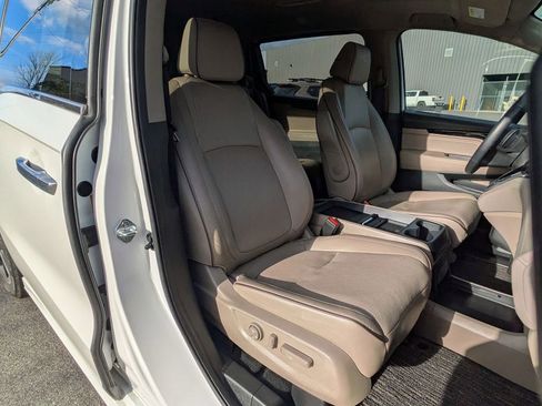 Used 2024 Honda Odyssey Elite image 34