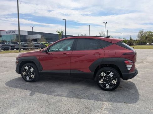 Used 2025 Hyundai Kona SEL image 5