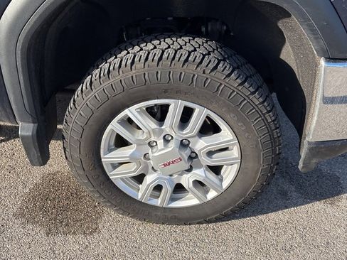 Used 2021 GMC Sierra 2500 SLE w/ SLE Value Package; image 7