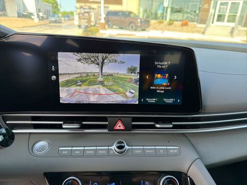 New 2025 Hyundai Elantra SEL FWD image 23