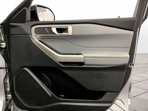 Certified 2023 Ford Explorer XLT w/ Equipment Group 202A AWD/4WD image 23