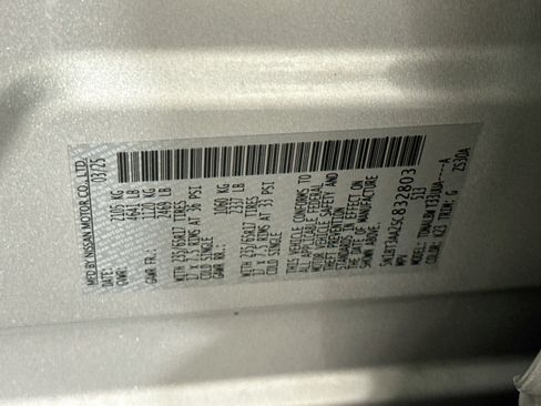 Used 2025 Nissan Rogue S FWD image 42