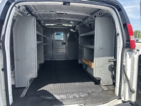 Used 2019 Chevrolet Express 3500 w/ Driver Convenience Package RWD image 23