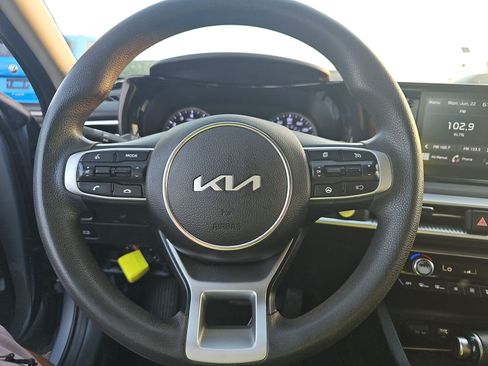 Used 2023 Kia K5 LXS FWD image 11