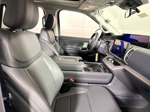 New 2026 Ford Expedition Max Active image 17