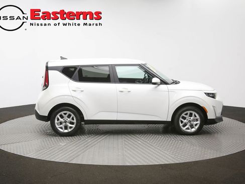 Used 2024 Kia Soul LX w/ Option Group 015 FWD image 43