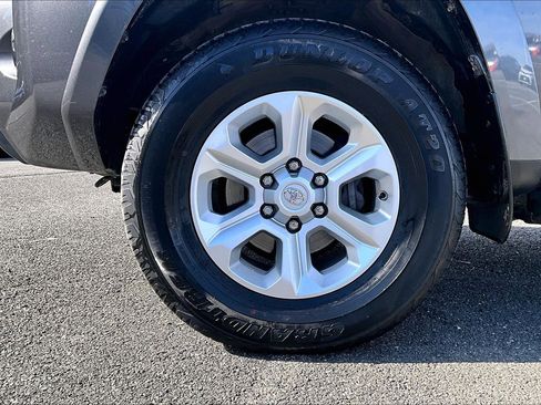 Used 2023 Toyota 4Runner SR5 Premium image 9