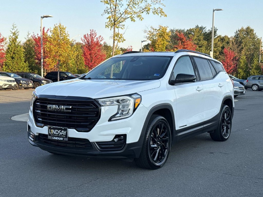 Used 2023 GMC Terrain SLT w/ Infotainment Package II AWD/4WD image 6