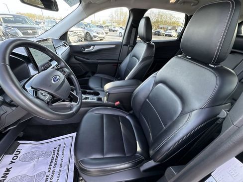 Used 2025 Ford Escape Platinum AWD/4WD image 11
