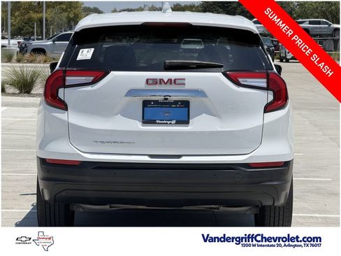 Certified 2024 GMC Terrain SLE w/ Fleet Convenience Package FWD image 5