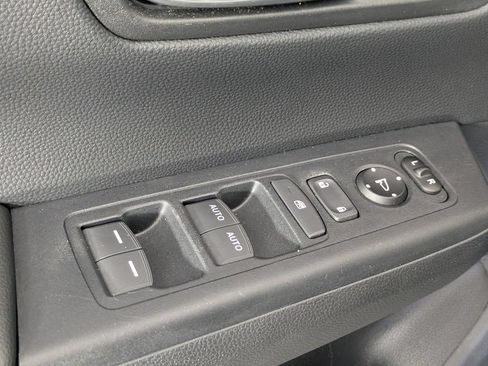 Used 2025 Honda CR-V Sport image 11