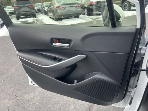 Used 2025 Toyota Corolla SE image 25