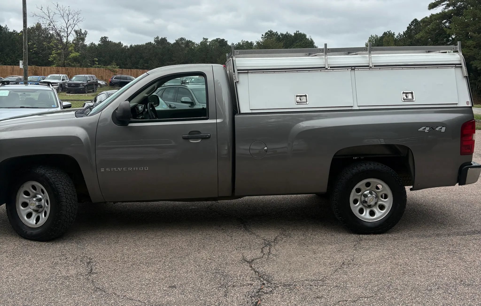 Used 2009 Chevrolet Silverado 1500 W/T w/ Skid Plate Package AWD/4WD image 3