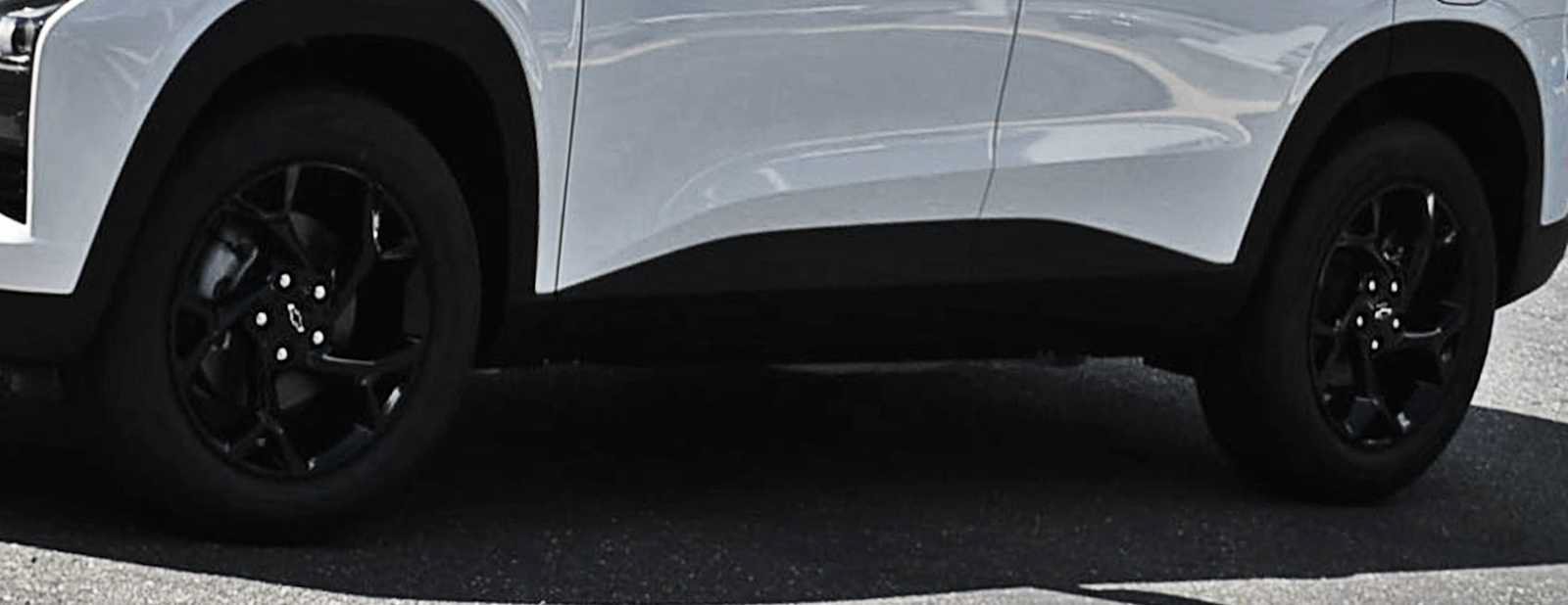 New 2026 Chevrolet Trax LT w/ Sunroof Package FWD image 24