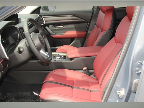 Used 2025 MAZDA CX-50 AWD 2.5 Hybrid w/ Weather Package image 10