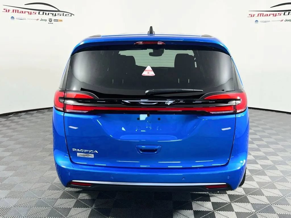 New 2027 Chrysler Pacifica Select FWD image 7