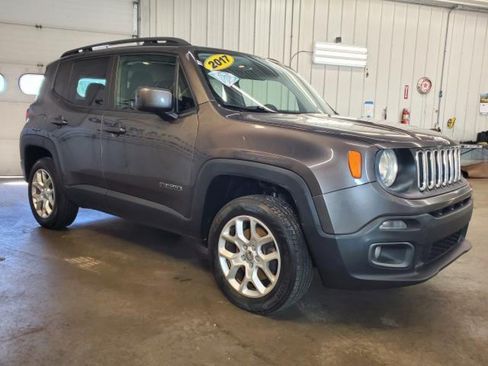 Used 2017 Jeep Renegade Latitude w/ Cold Weather Group AWD/4WD image 2