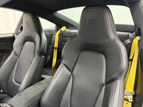 Certified 2023 Porsche 911 Carrera GTS RWD image 33