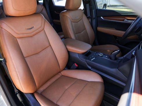 Certified 2023 Cadillac XT5 Premium Luxury w/ Technology Package image 32