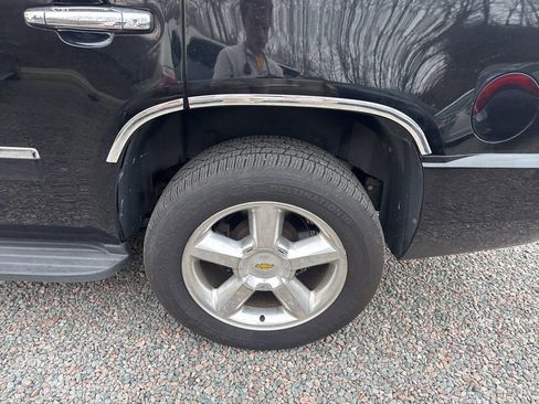 Used 2013 Chevrolet Tahoe LTZ image 3