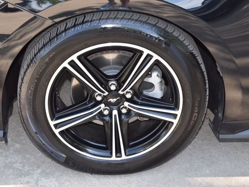 Used 2025 Ford Mustang Premium image 34