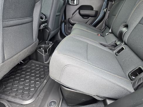 New 2025 Jeep Gladiator Sport image 20