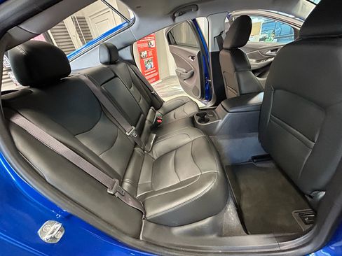 Used 2017 Chevrolet Volt LT w/ Comfort Package FWD image 42