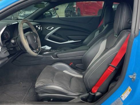 Used 2023 Chevrolet Camaro SS RWD image 17