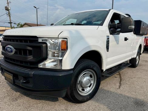 Used 2020 Ford F250 XL w/ Power Equipment Group RWD image 3