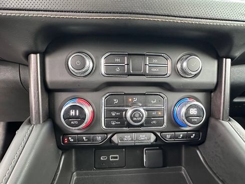 Certified 2023 GMC Yukon AT4 w/ AT4 Premium Package AWD/4WD image 32