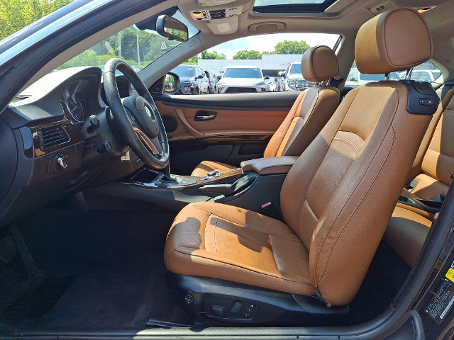 Used 2012 BMW 328i xDrive Coupe AWD/4WD image 2