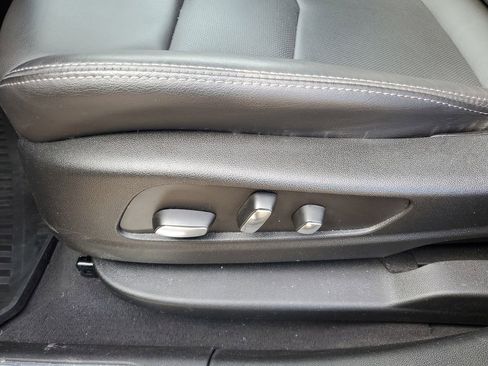 Used 2023 Cadillac XT5 Premium Luxury image 9