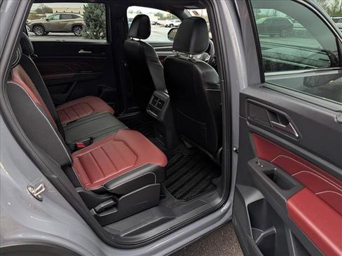 Used 2023 Volkswagen Atlas Cross Sport SEL Premium R-Line image 16