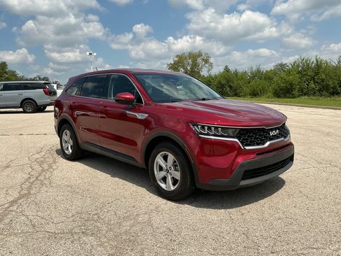Used 2023 Kia Sorento LX FWD image 7