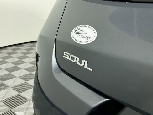 Certified 2025 Kia Soul GT-Line w/ GT-Line Technology Package FWD image 5
