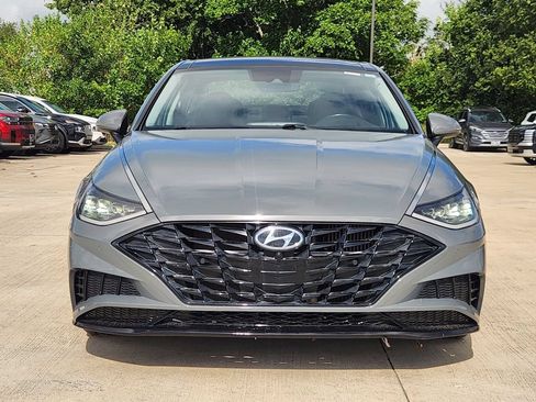 Used 2022 Hyundai Sonata Limited FWD image 2