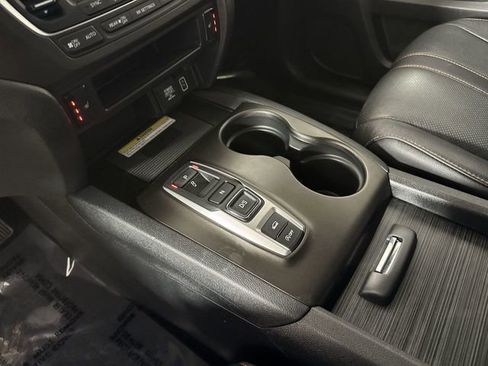 Used 2022 Honda Pilot TrailSport image 19